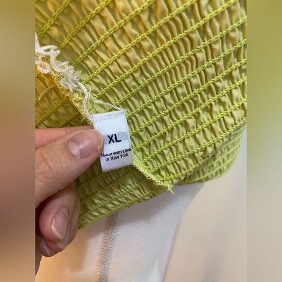 NWT The Great Eros Smocked Jewel Neck Top in Pistachio XL - Picture 9 of 11